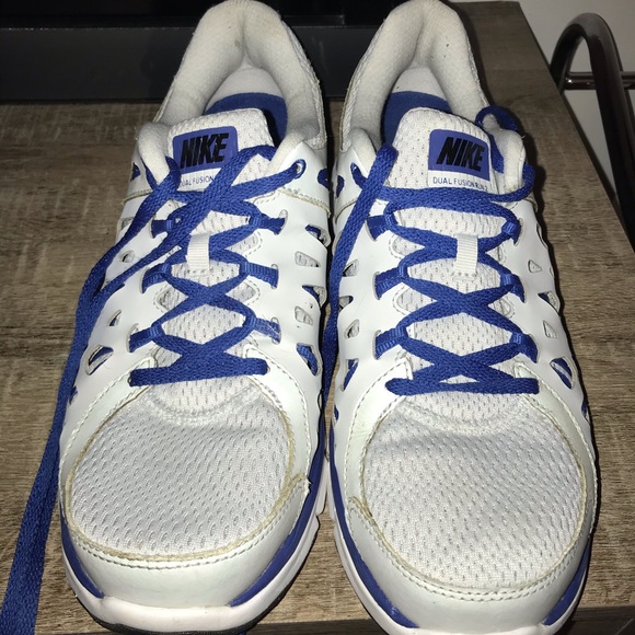 Nike Dual Fusion Size 10 Running Sneakers - Picture 2 of 6